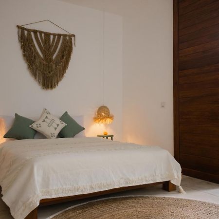 The Bed By The Sea Bed and Breakfast Canggu Εξωτερικό φωτογραφία